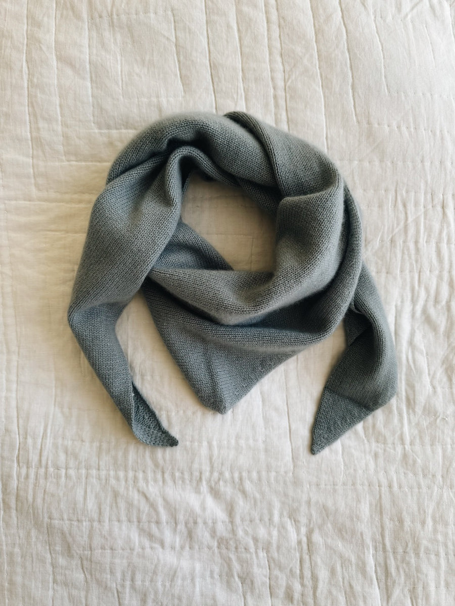 Atlas scarf big dove