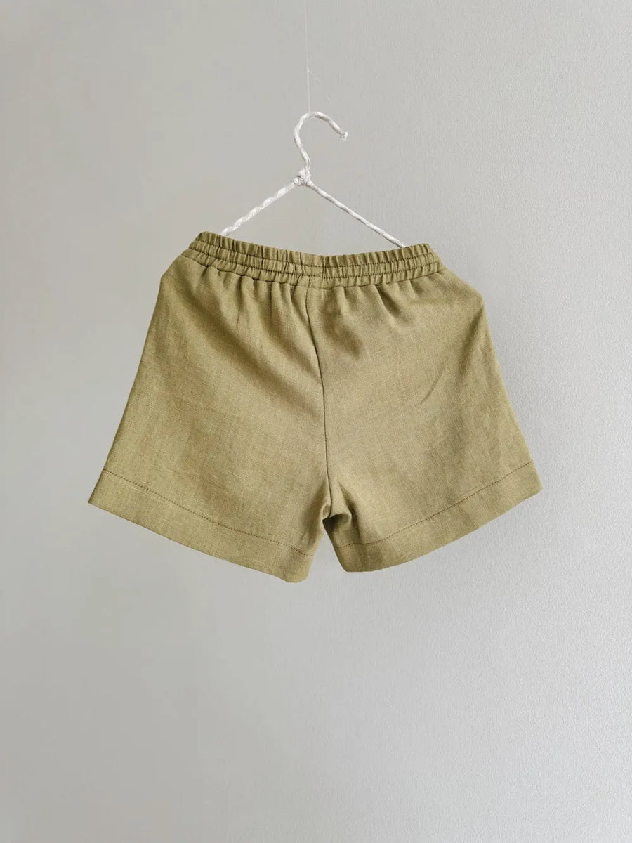 <tc>Wilson shorts khaki</tc>