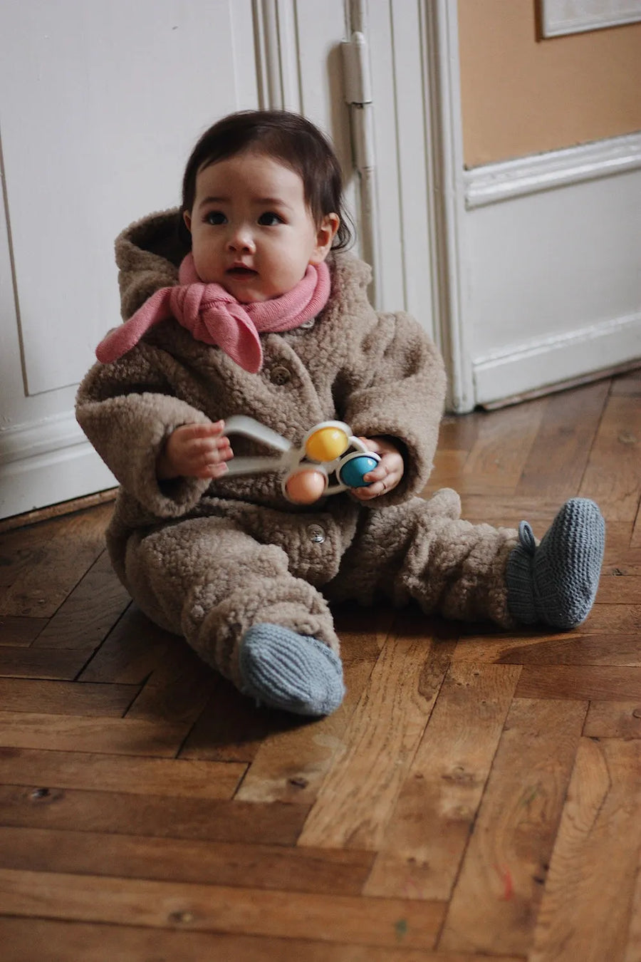 Thule onesie caramel