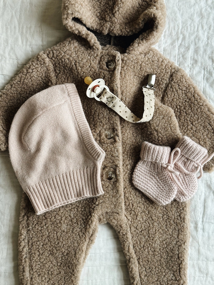 Thule onesie caramel