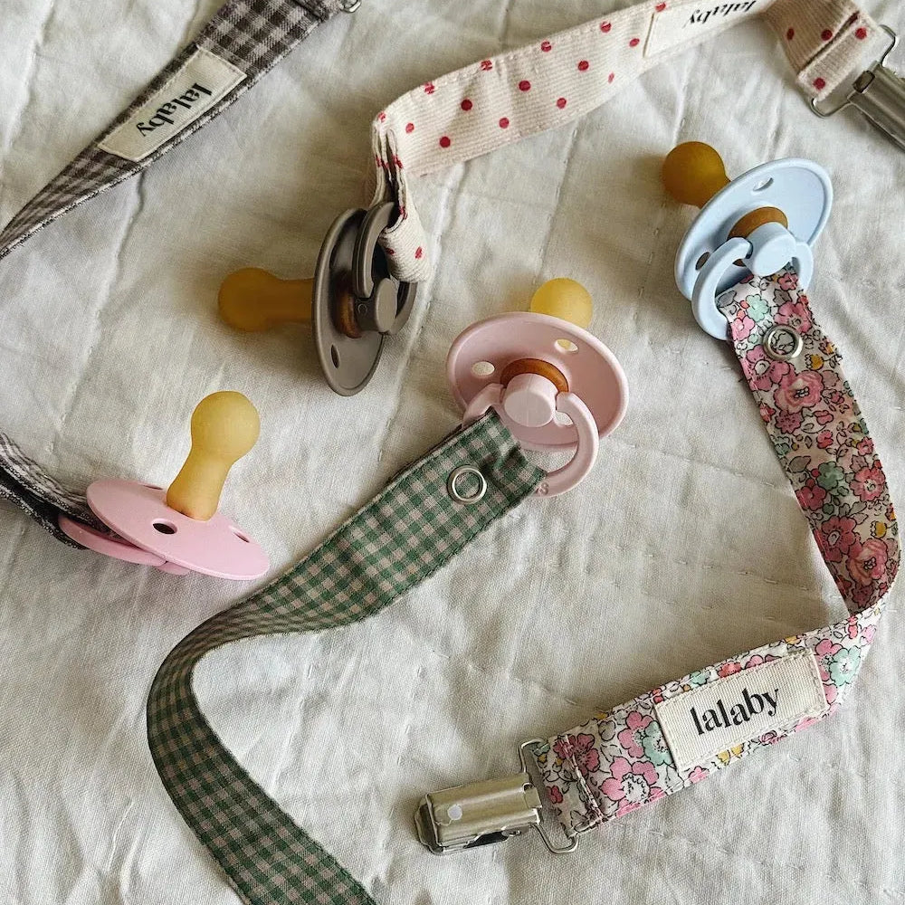 Lalaby - Pacifier clip green check