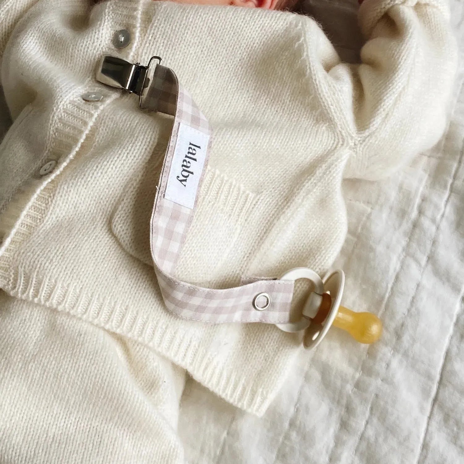 Lalaby - Pacifier clip beige gingham