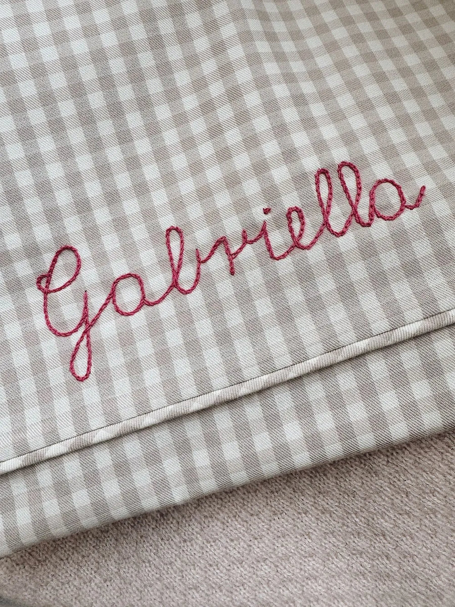 Classic baby bedding - beige gingham