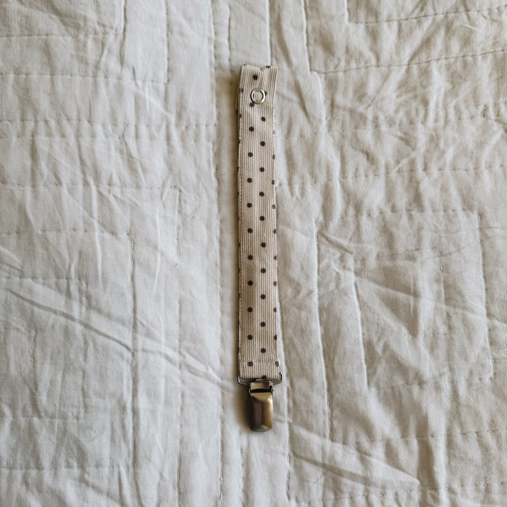 Lalaby - Pacifier clip brown dot