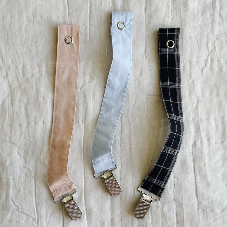 Pacifier clip blue check