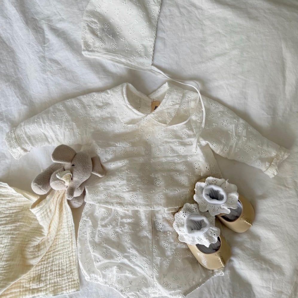Lalaby - Linn bonnet broderie anglaise