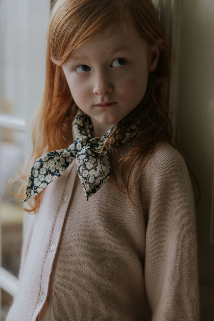 Vera scarf snowflower