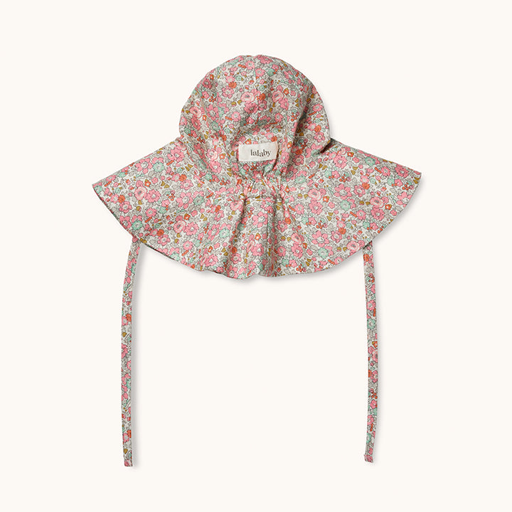 <tc>Yvonne hat pink betsy</tc>