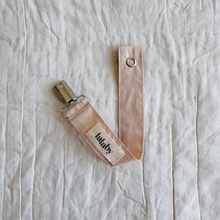Lalaby pacifier clip for babies in blush pink organic cotton