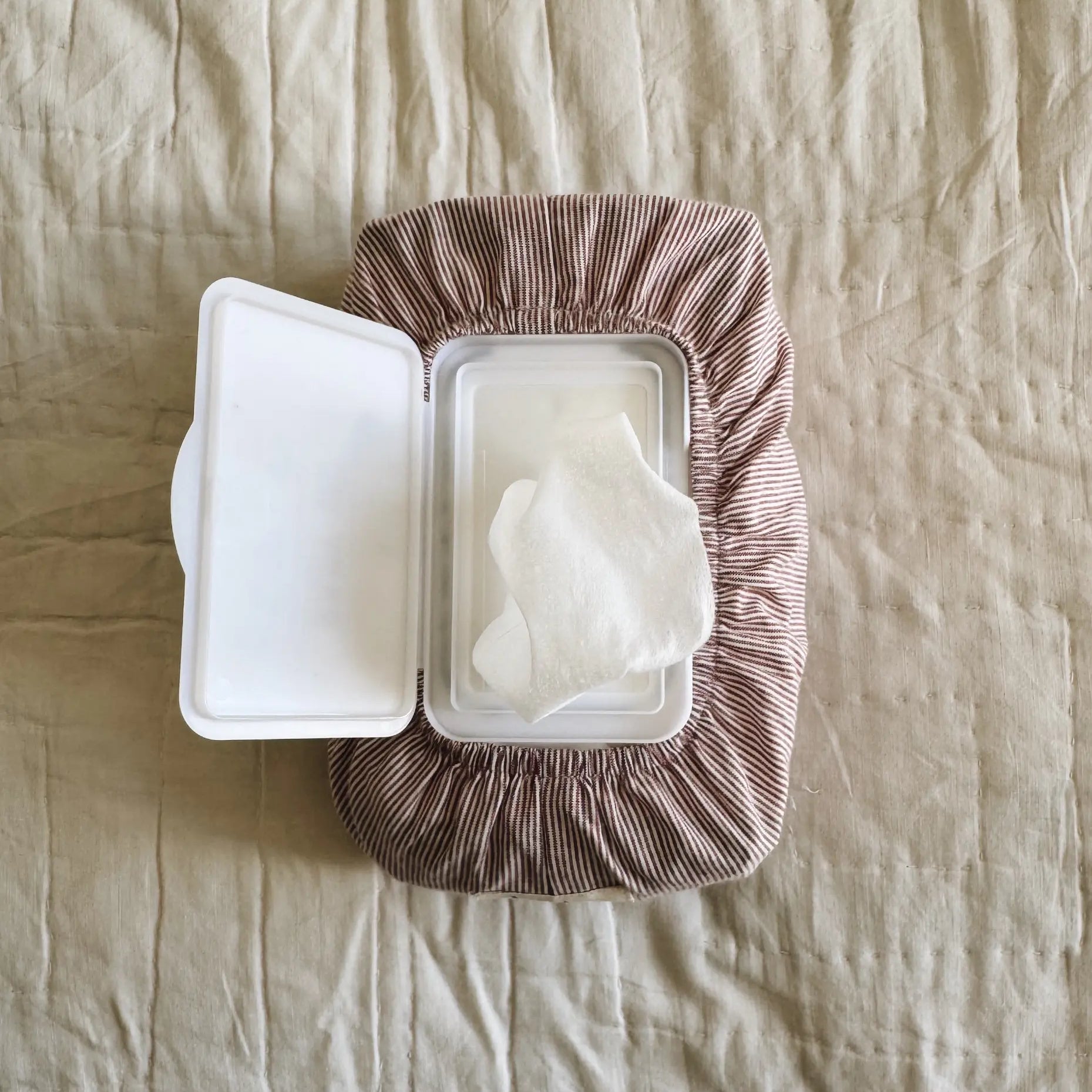 Lalaby Wet wipe cover in 100% organic cotton Berry Stripe